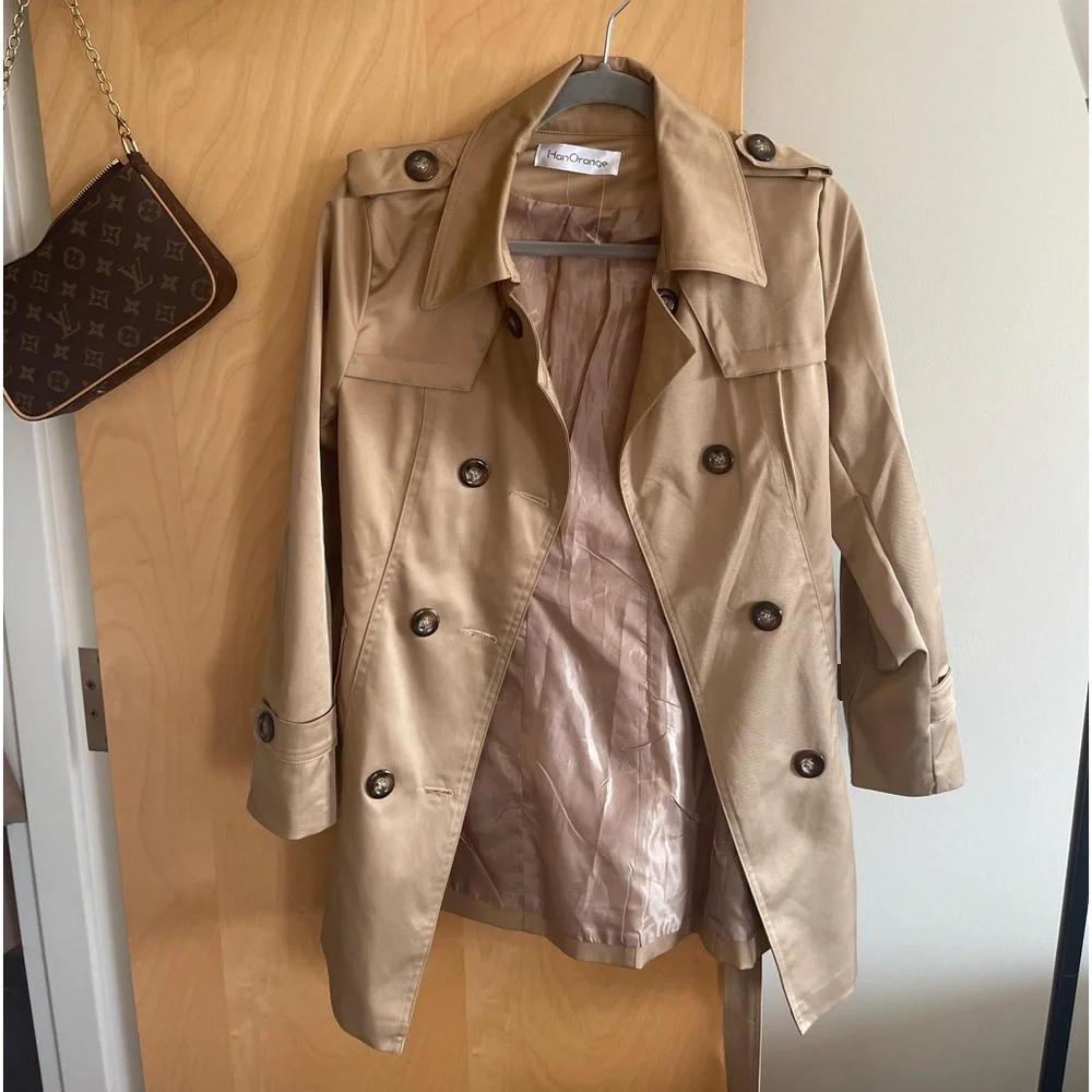 Coat - Picture 1 of 3